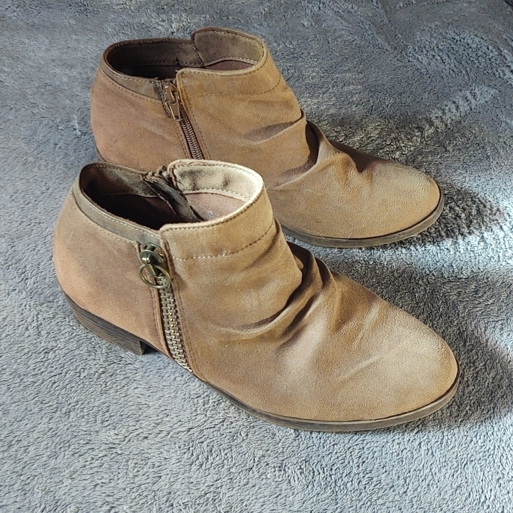 Faux Suede Tan Ankle Boots Sz 10
